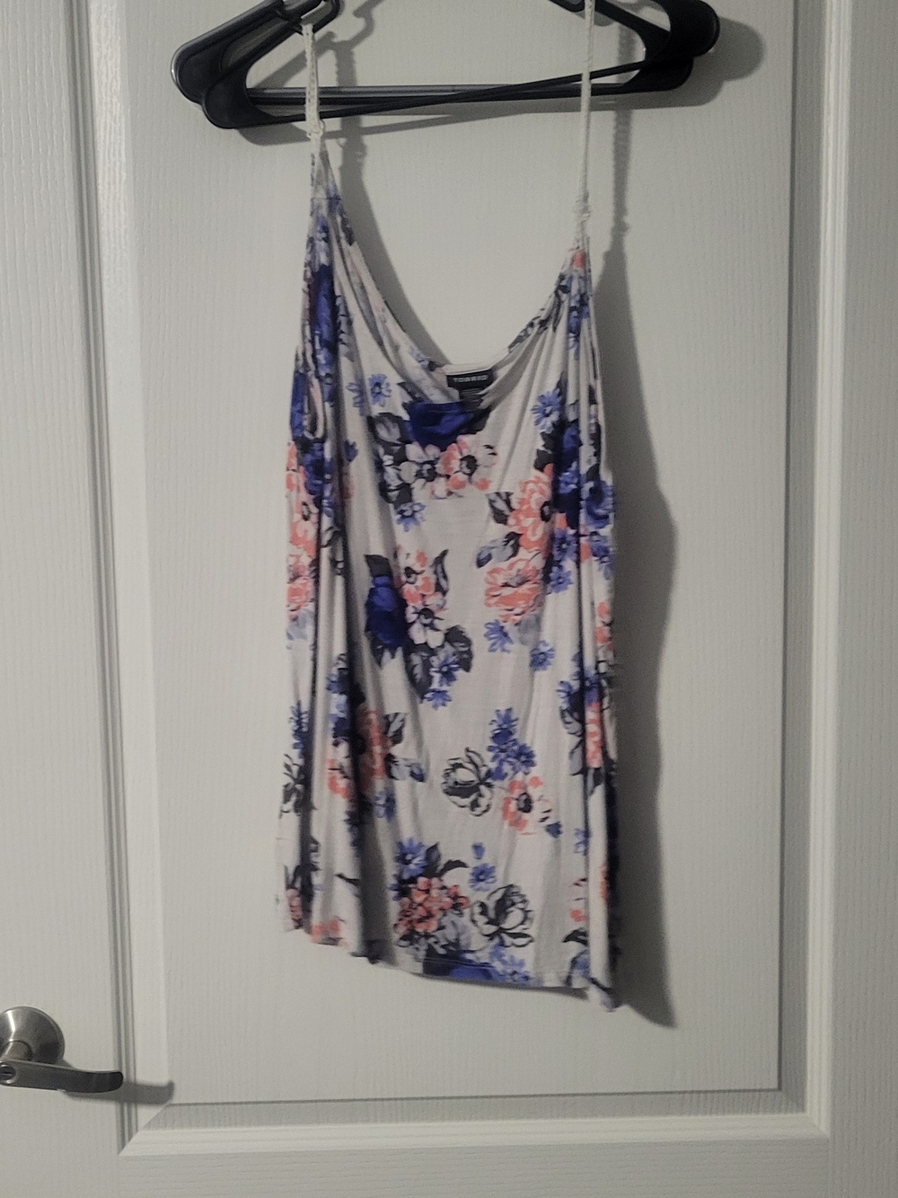 torrid Floral Spaghetti Strap Tank Top in White, Blue & Pink